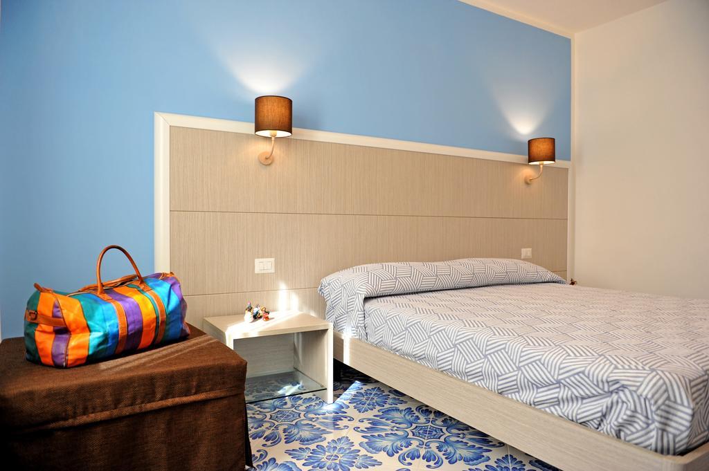 Hotel Il Leone Di Mare 3*